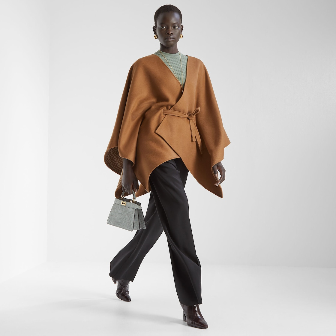 Poncho - 4