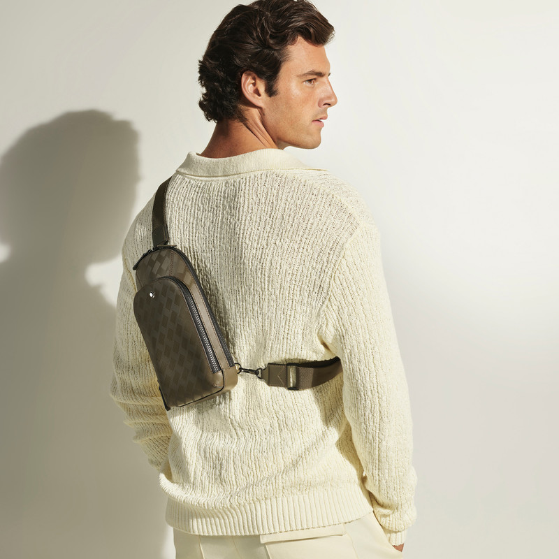 Montblanc MEDIUM ON-BODY BAG IN EXTREME LEATHER outlook