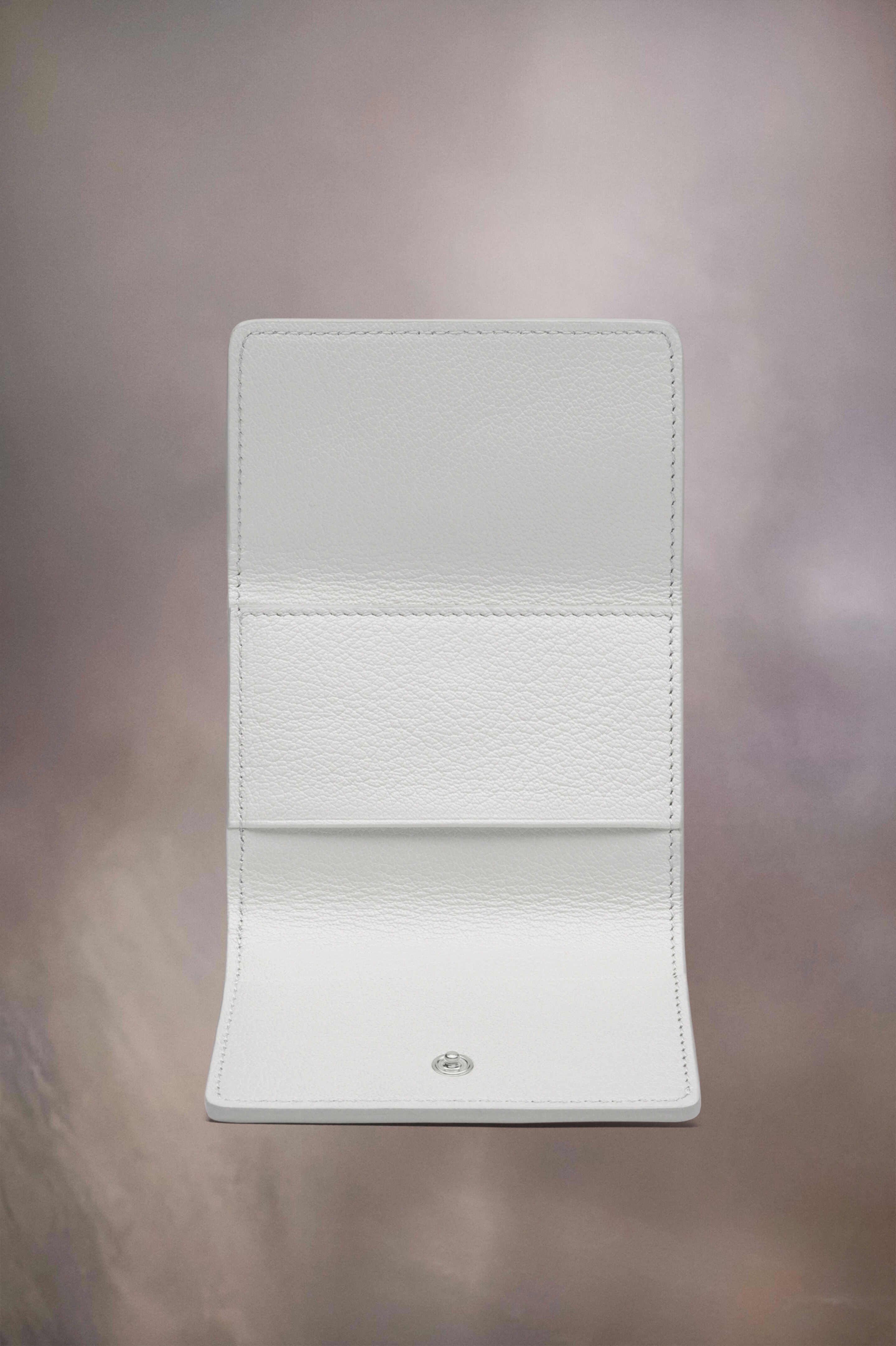 【MAISON MARGIELA】SNAP BUTTON LEATHER WALLET Maison Margiela - Snap button leather wallet | HBX