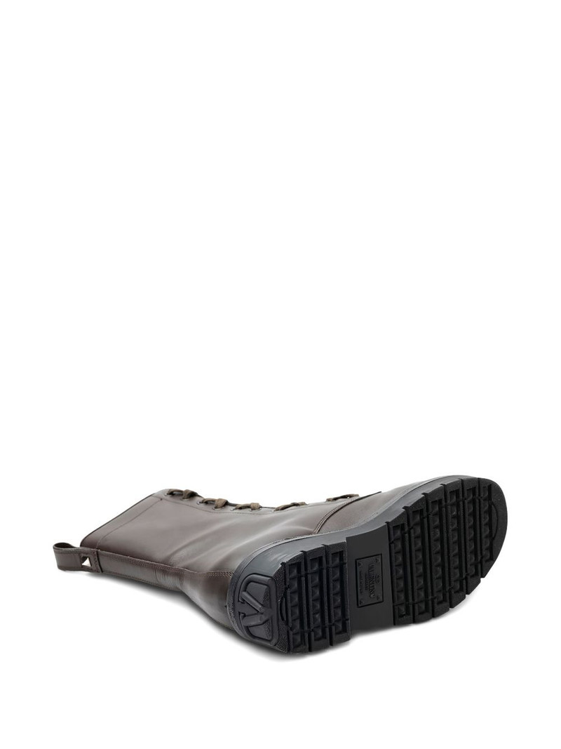 zip-fastening boots 5