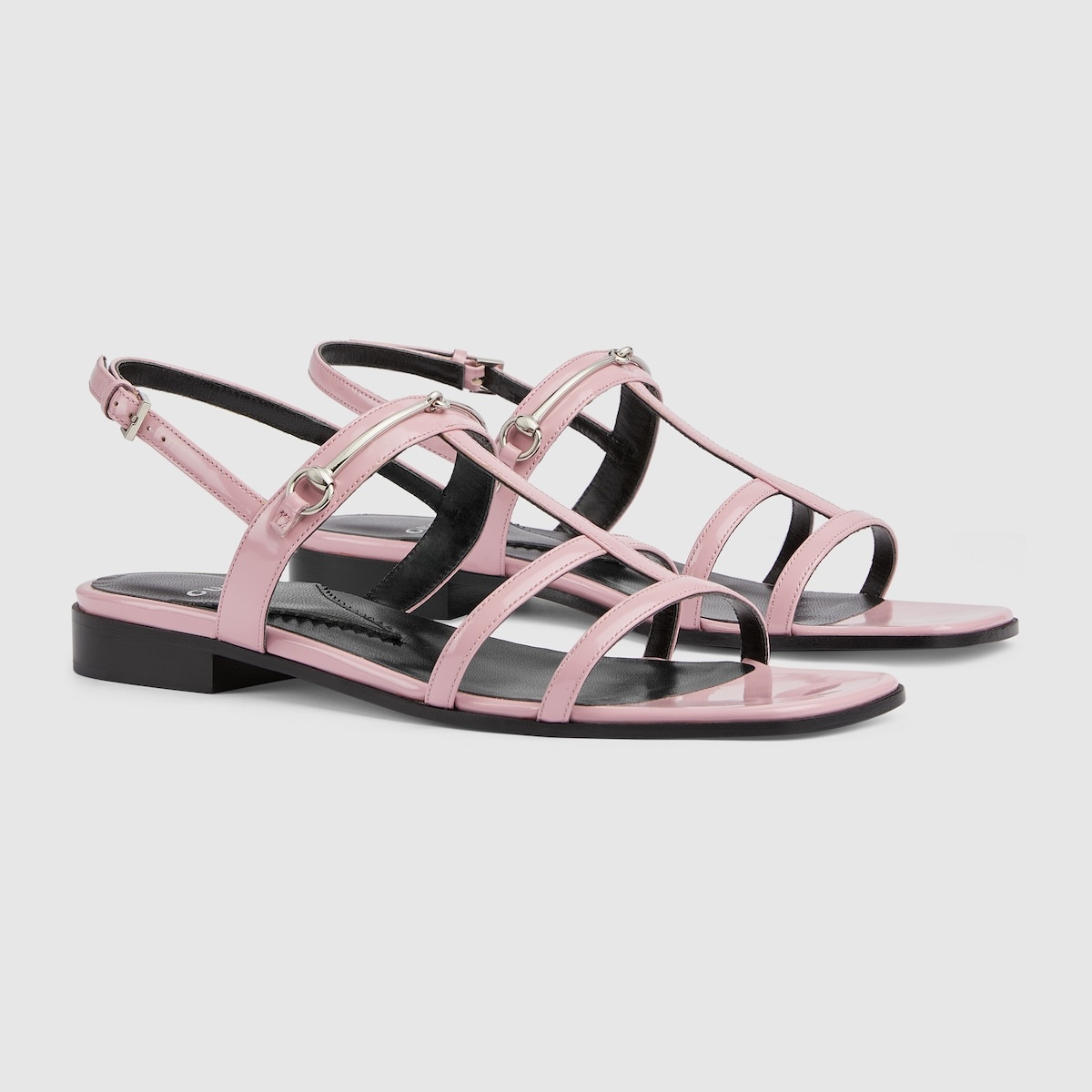 フラットでカジュアルにも【GUCCI】slim horsebit flat sandals GUCCI Women's slim Horsebit flat sandal | REVERSIBLE