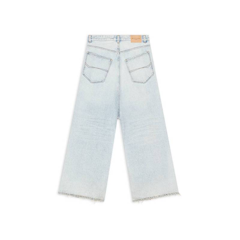 Low Crotch Jeans in Light Blue 5