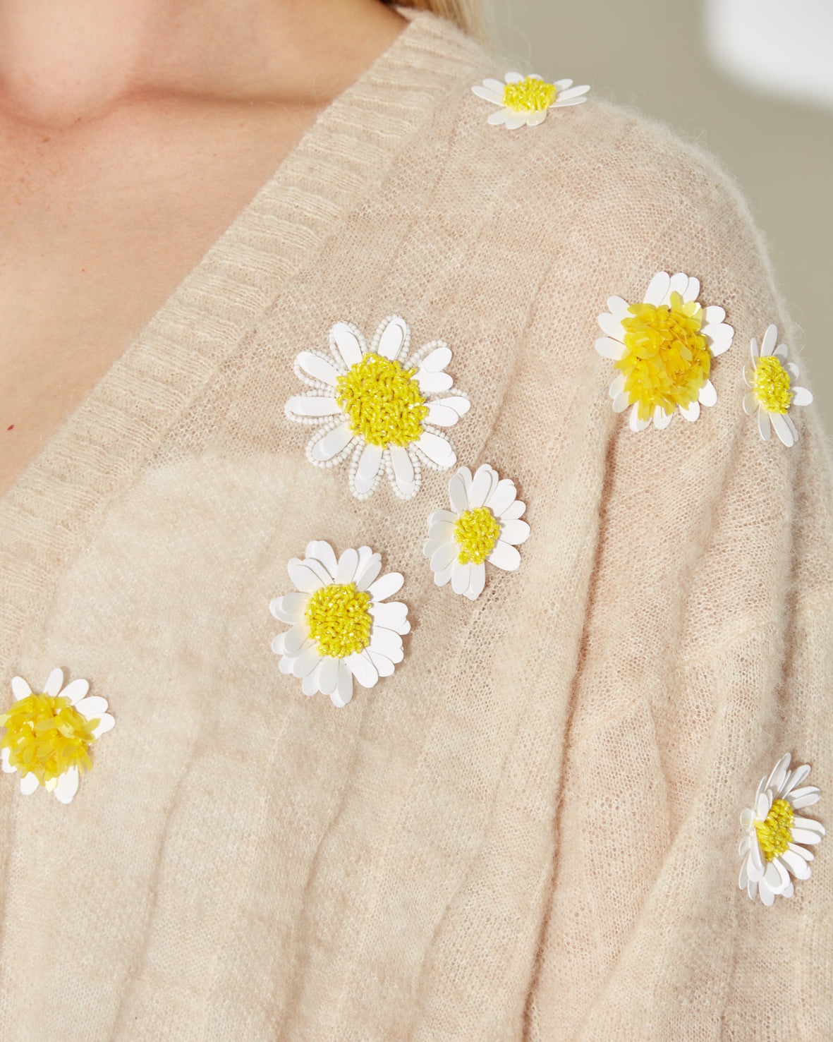 Cardigan Daisy - 2