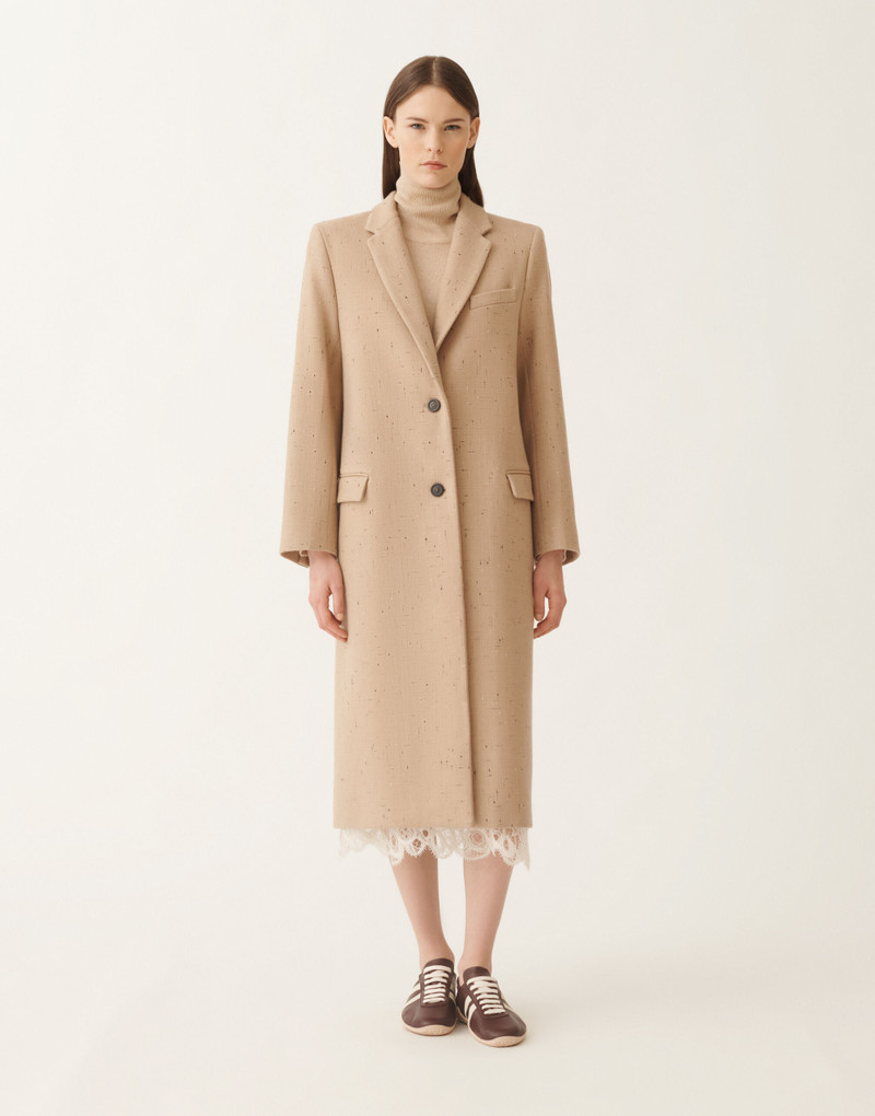 Buttoned coat 3