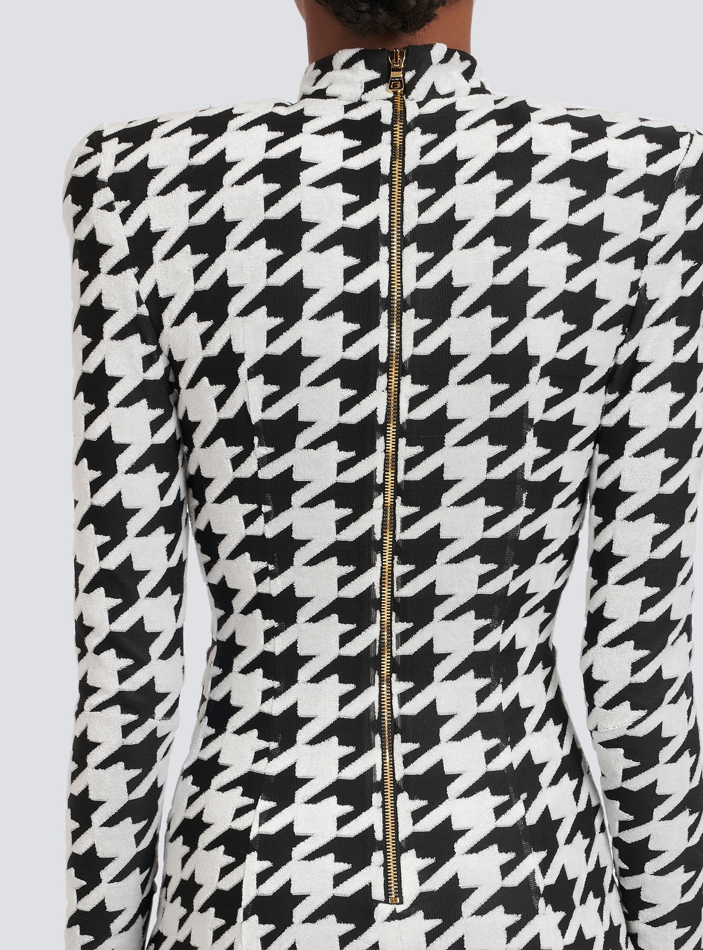 Short houndstooth print velvet dress - 9