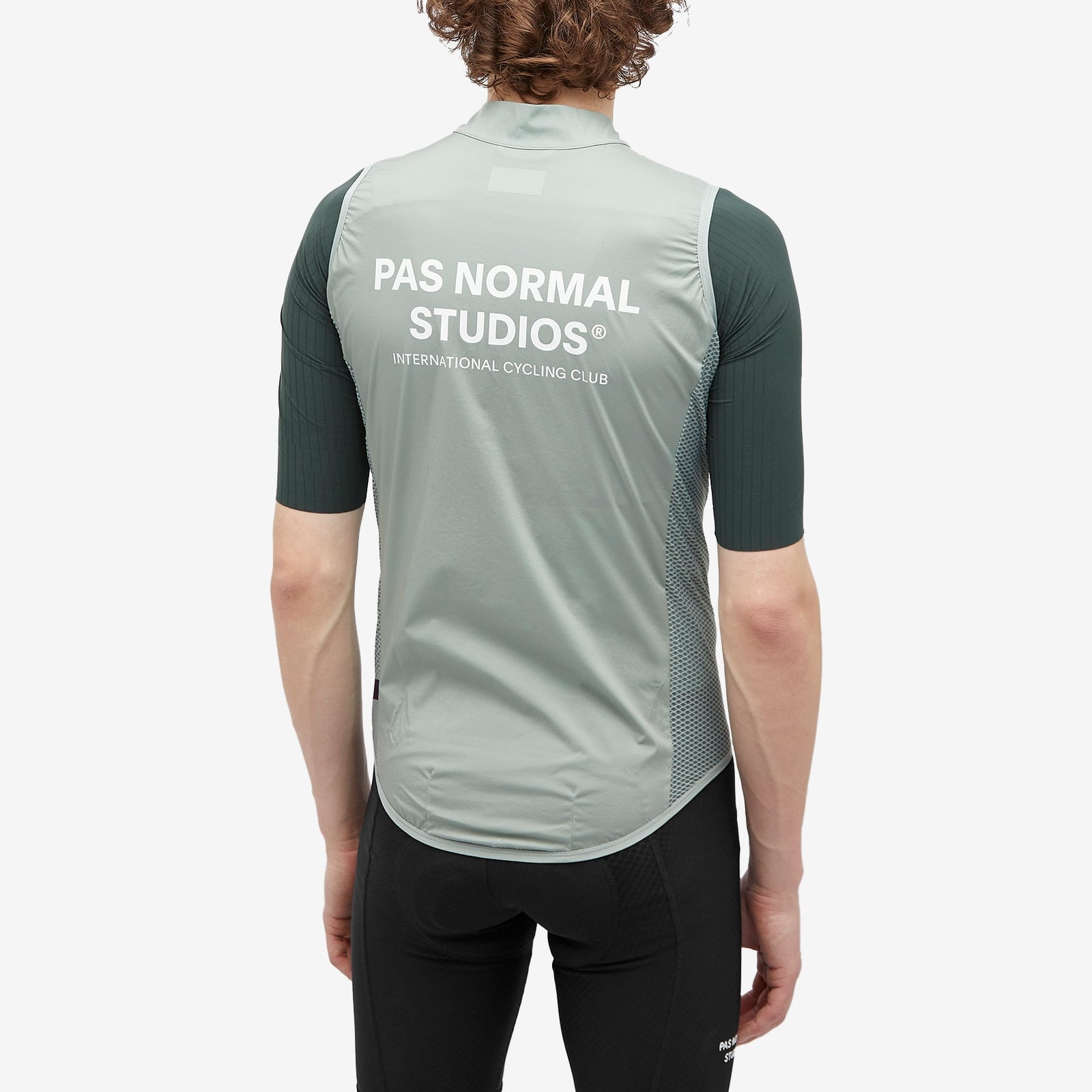 Pas Normal Studios Mechanism Stow Away Gilet - 3