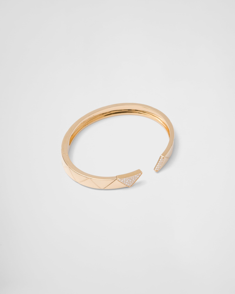 Eternal Gold bangle bracelet in yellow gold with diamonds 1