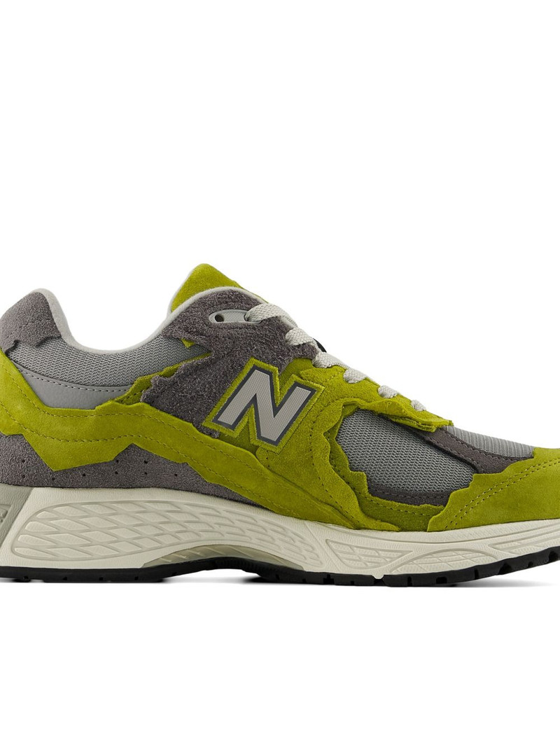 2002R cushioned suede sneakers 7