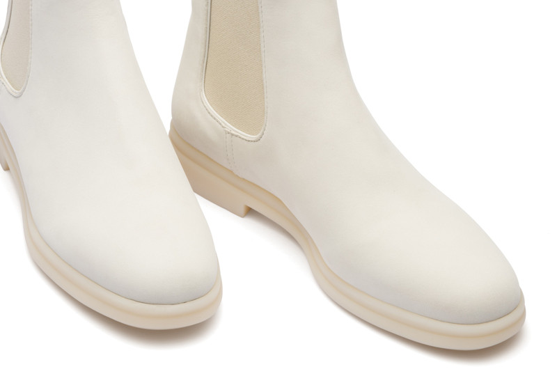 Lea
Nubuck Chelsea Boot Bright white 4