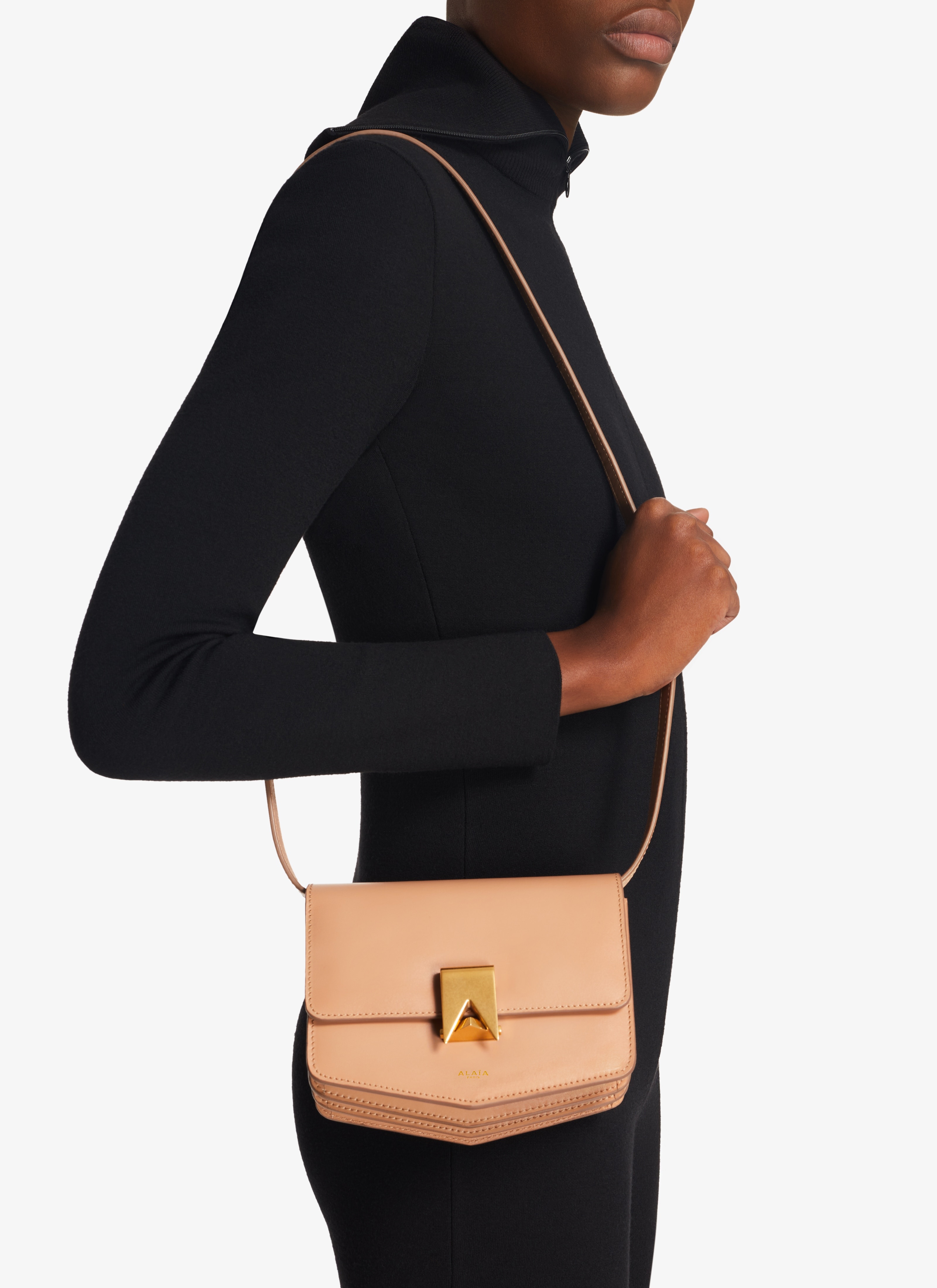 ALAIA ショルダーバッグ AA1S01417CA191 LE PAPA SMALL ALAIA アライア ショルダーバッグ LE PAPA SMALL AA1S01417CA191