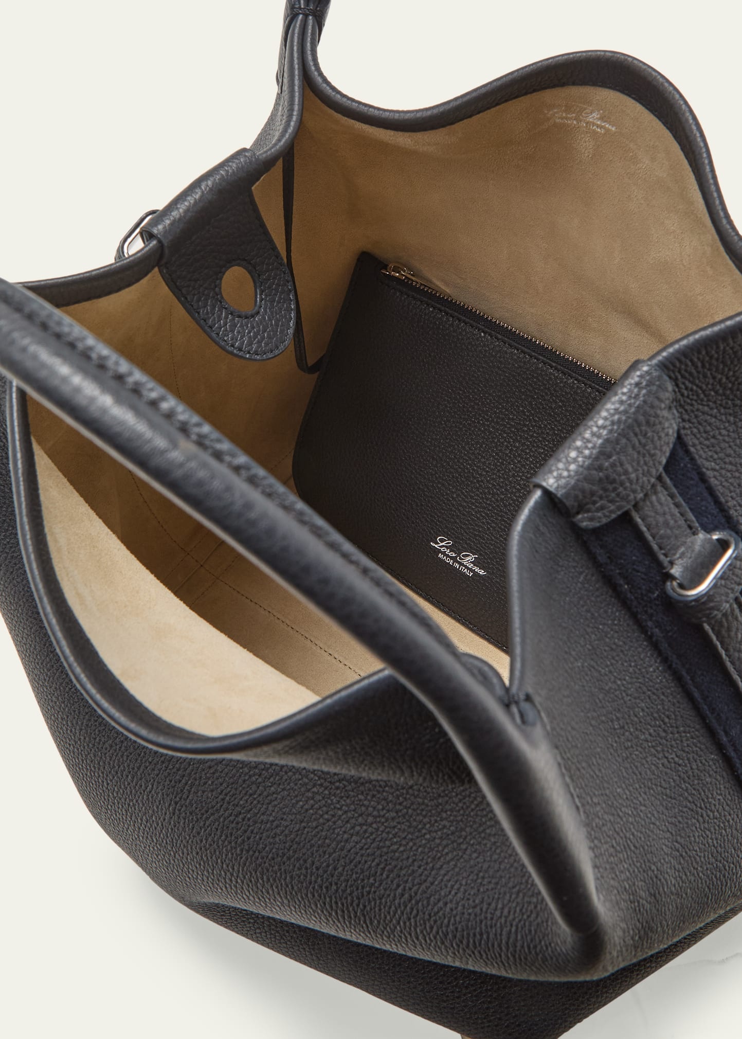 Large Bale Fine-Grain Leather Bag - 4