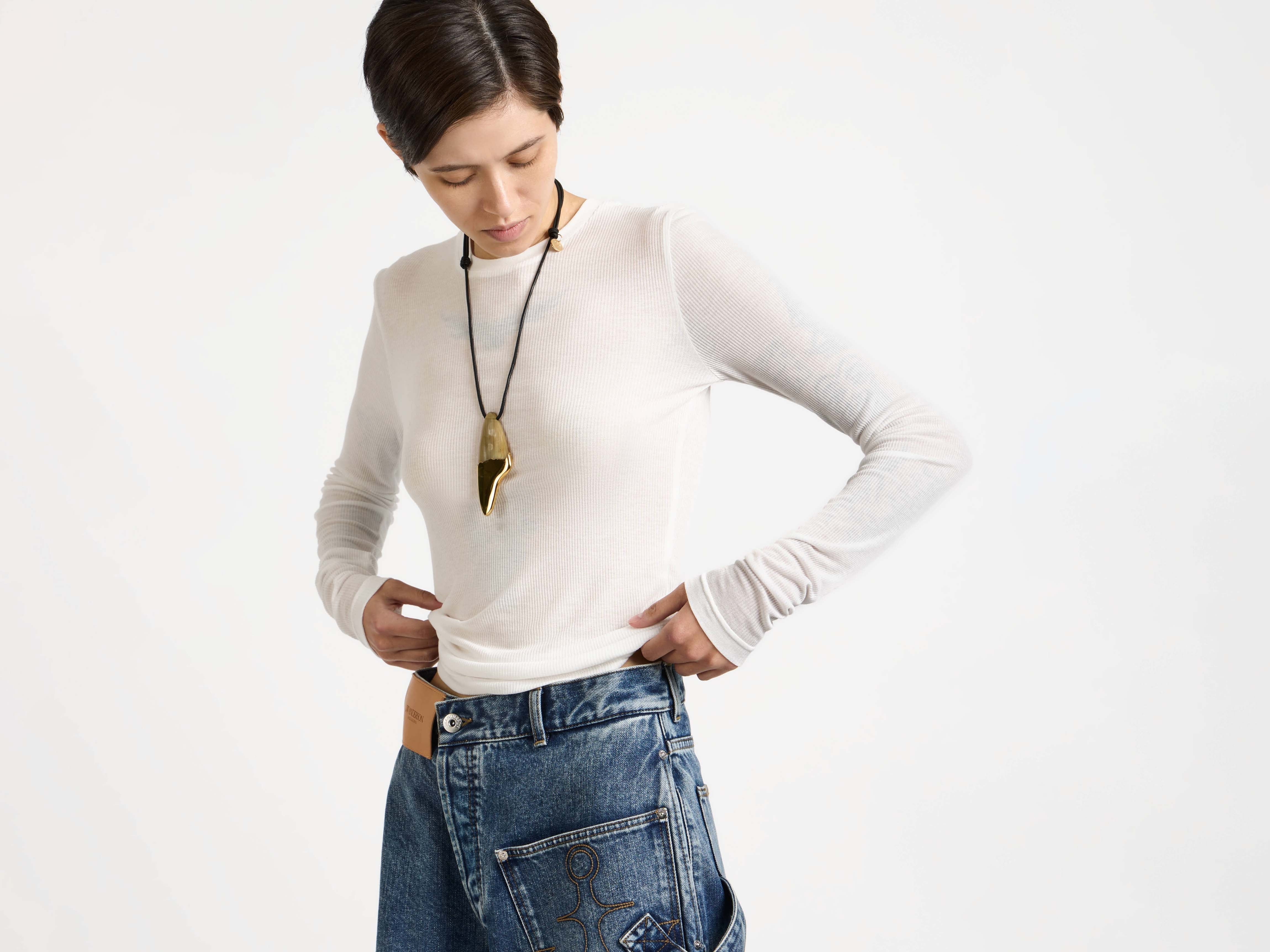 LONG SLEEVE CREW NECKLINE TOP IN OFF-WHITE - 4