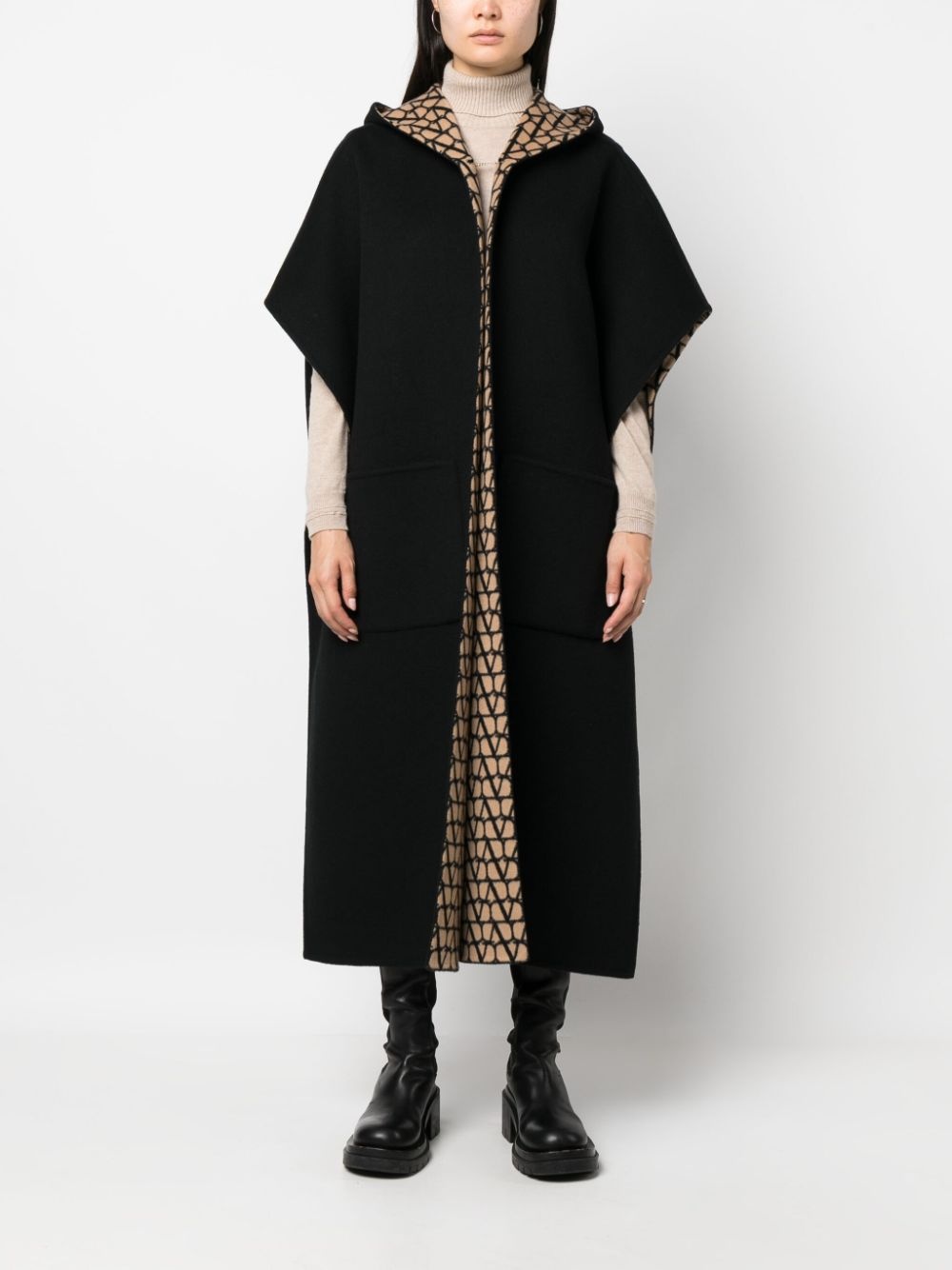 Toile Iconographe Wool Cape in Black - Valentino