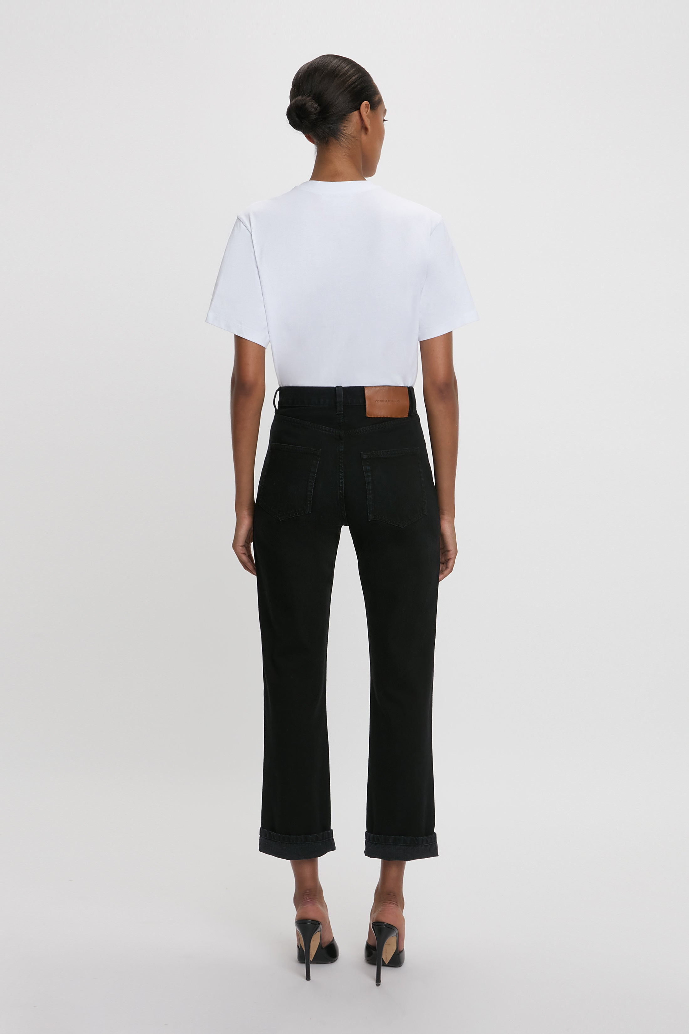 Exclusive Victoria Relaxed Jean In Washed Black - 5