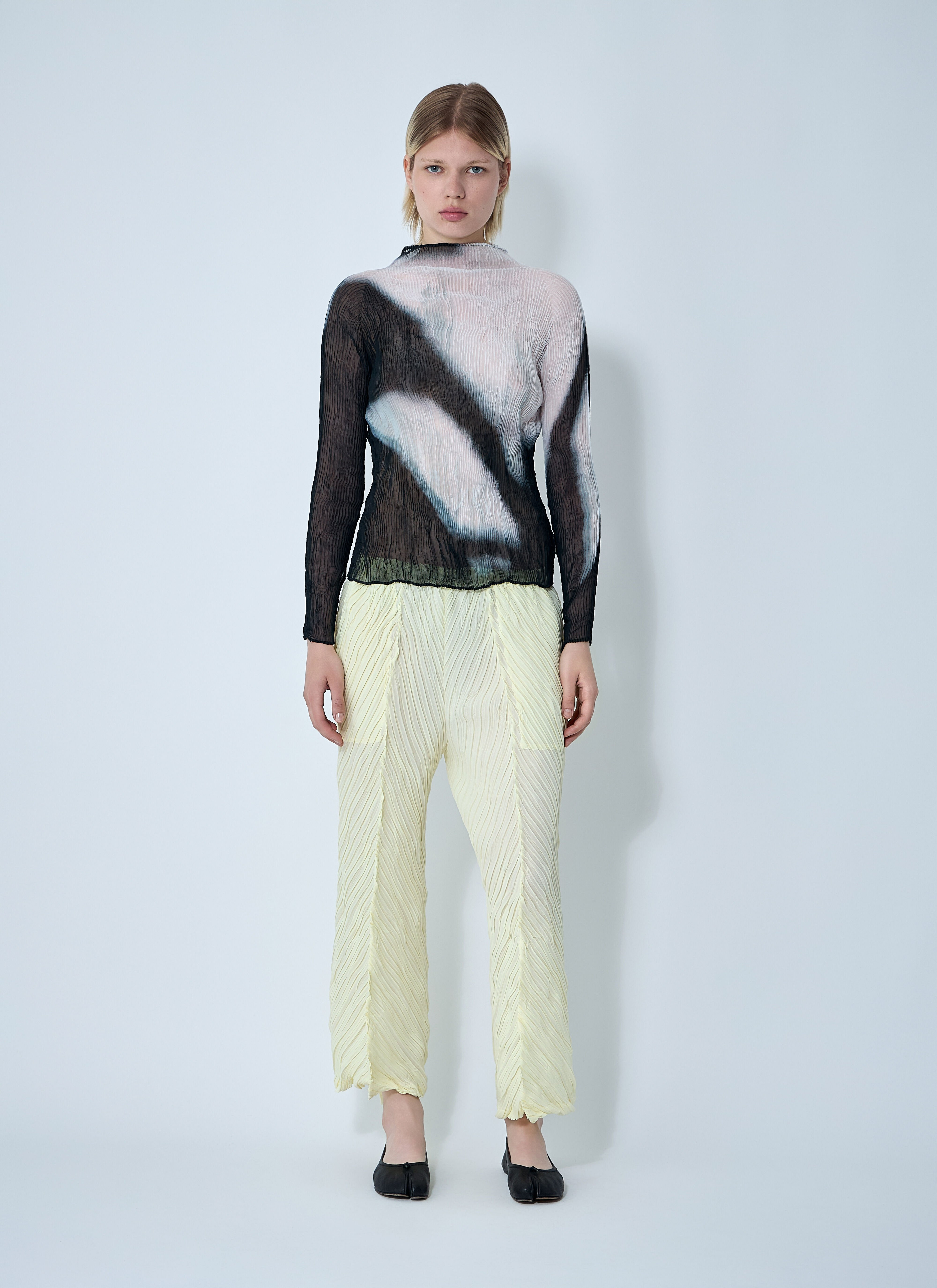 Wrinkled And Twisted Pants - 2