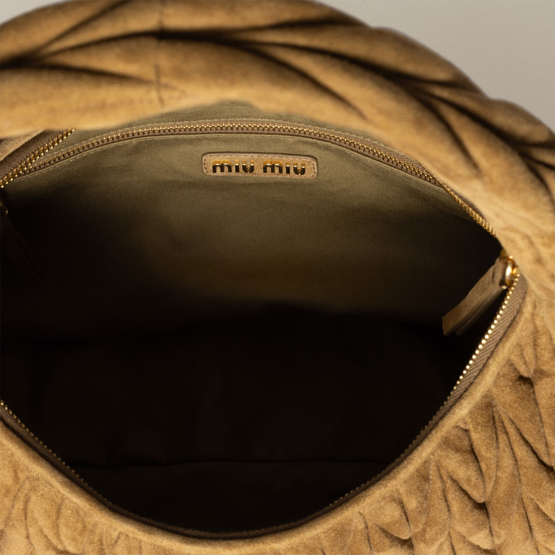 Wander matelassé suede bag 6