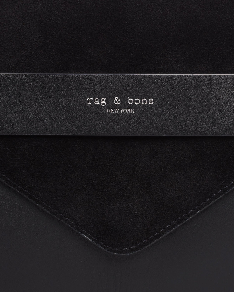 Field Folio Clutch - Suede
Large Clutch Bag 4