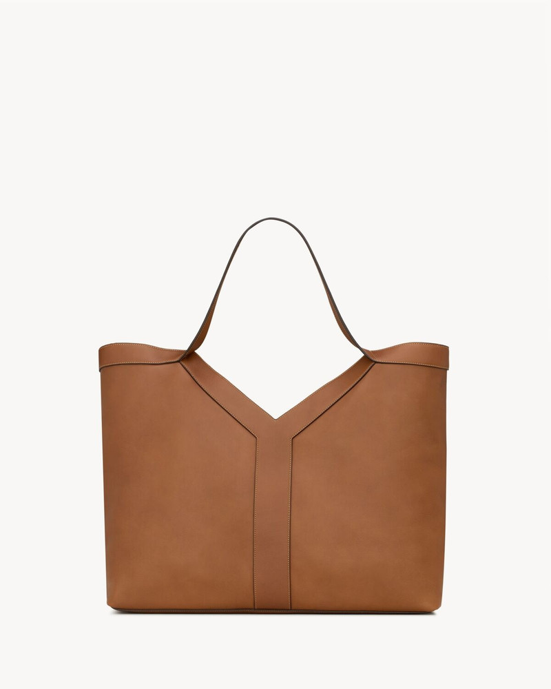 SAINT LAURENT Y TOTE IN LEATHER outlook