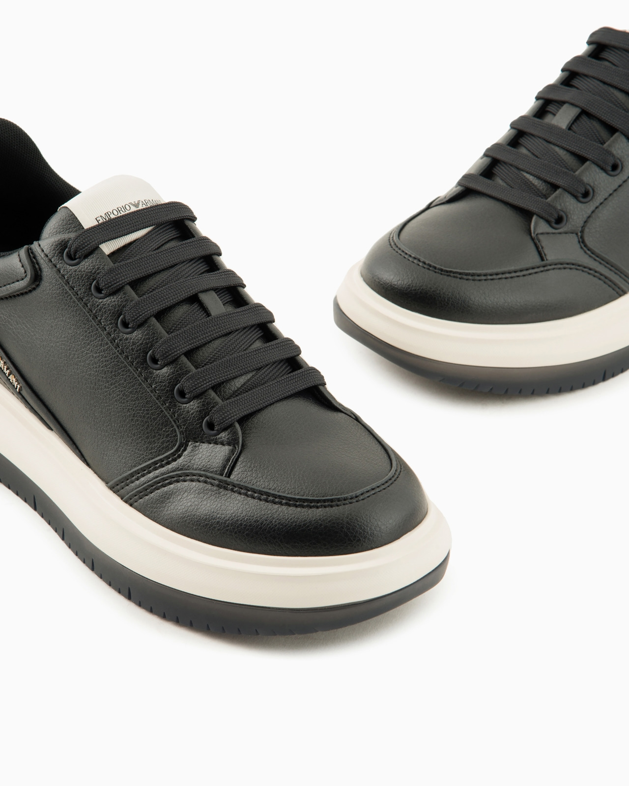Hammered-leather sneakers with side logo - 5