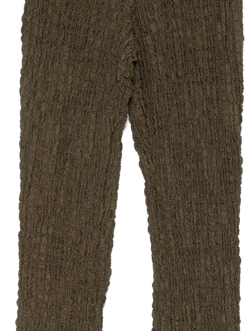 seersucker-texture trousers 3