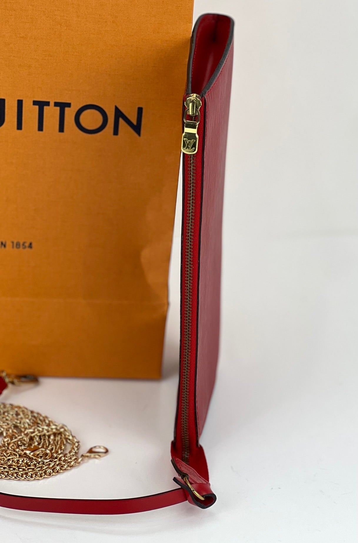Louis Vuitton Handbag Epi 24 Pochette Accessories Red Leather Crossbody Bag Preowned - 6