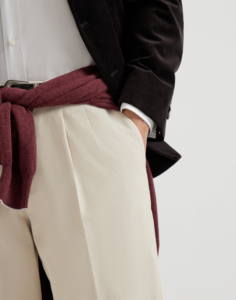 Twisted cotton gabardine leisure fit trousers with double pleats 3