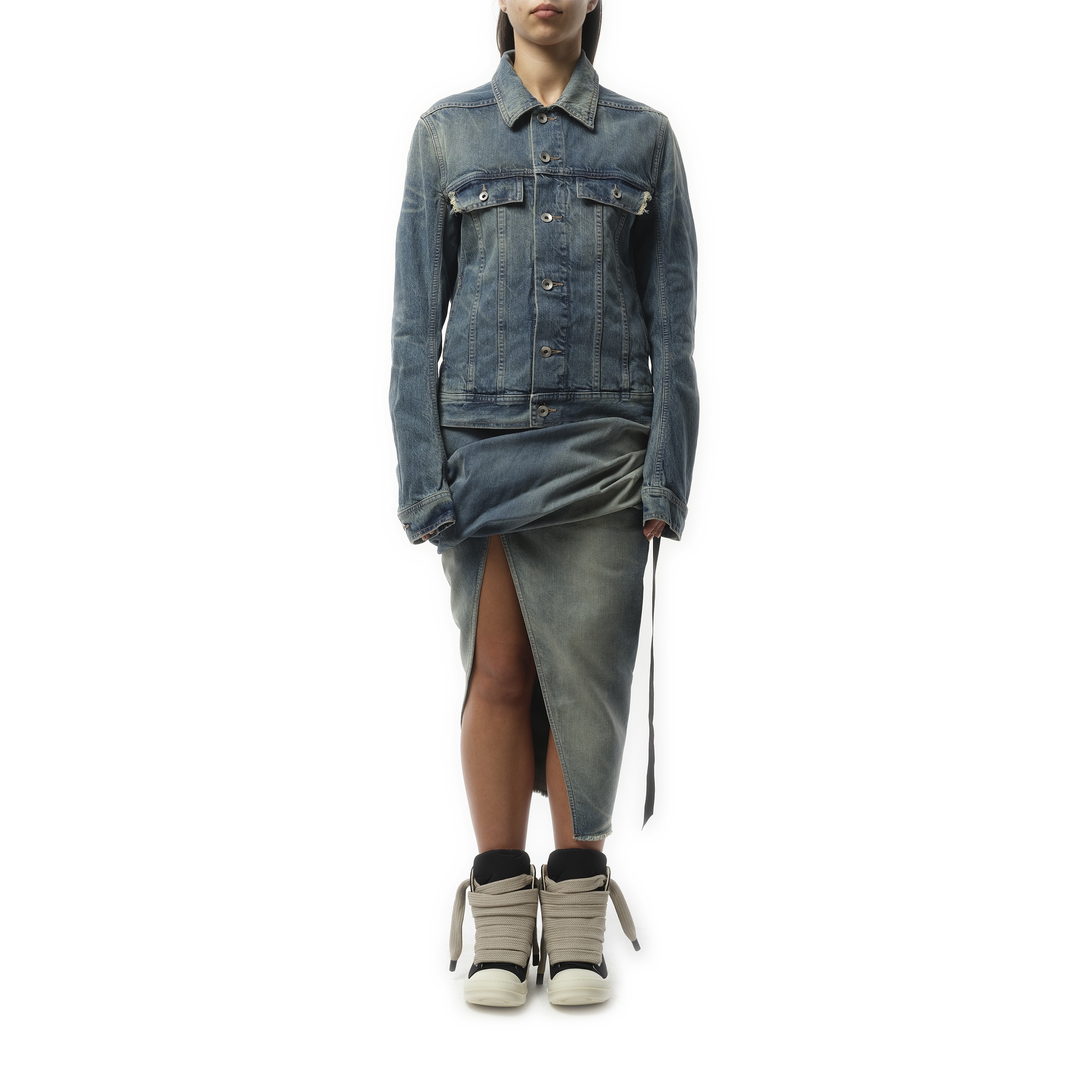 Trucker Denim Jacket in Washed Indigo - 4