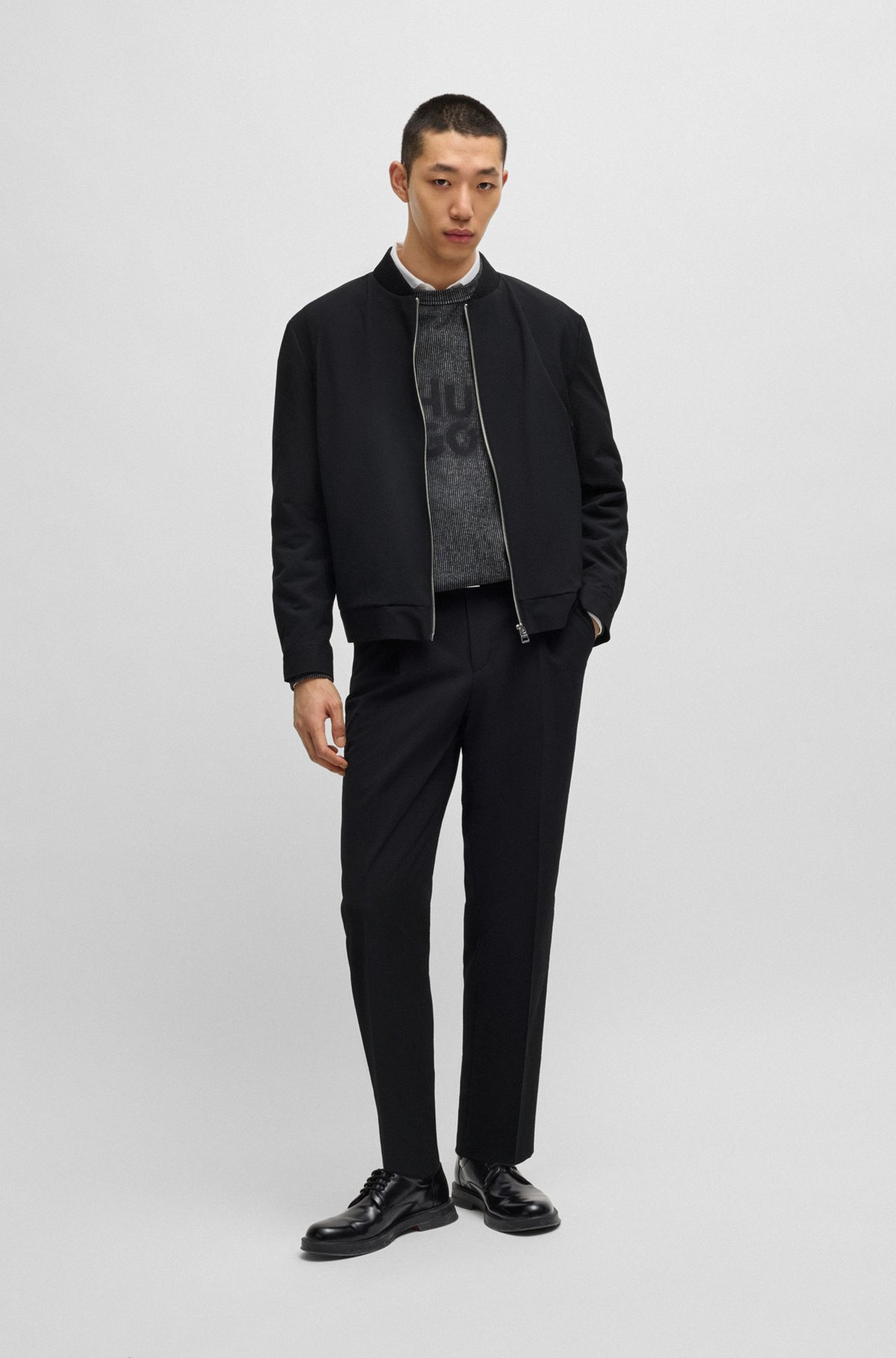 MODERN-FIT BLAZER IN WRINKLE-RESISTANT SEERSUCKER - 3