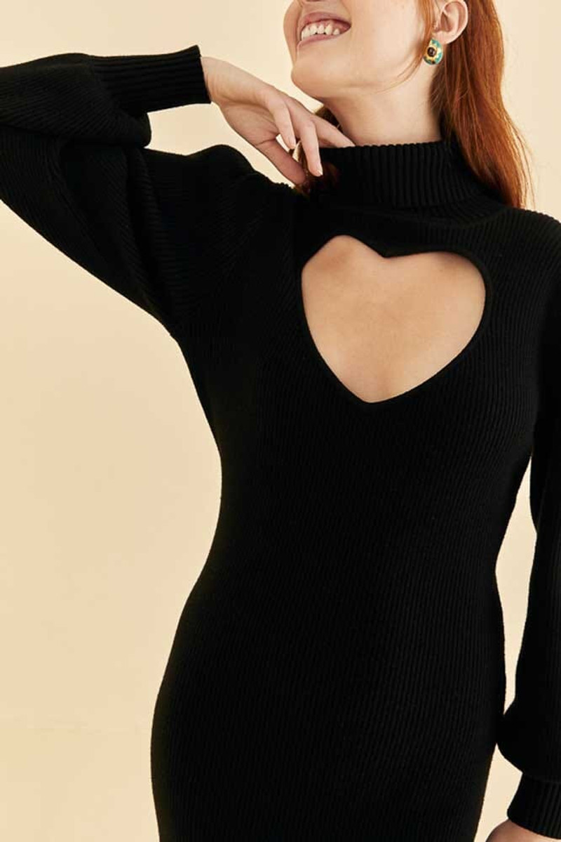 Black Heart Neckline Knit Dress 3