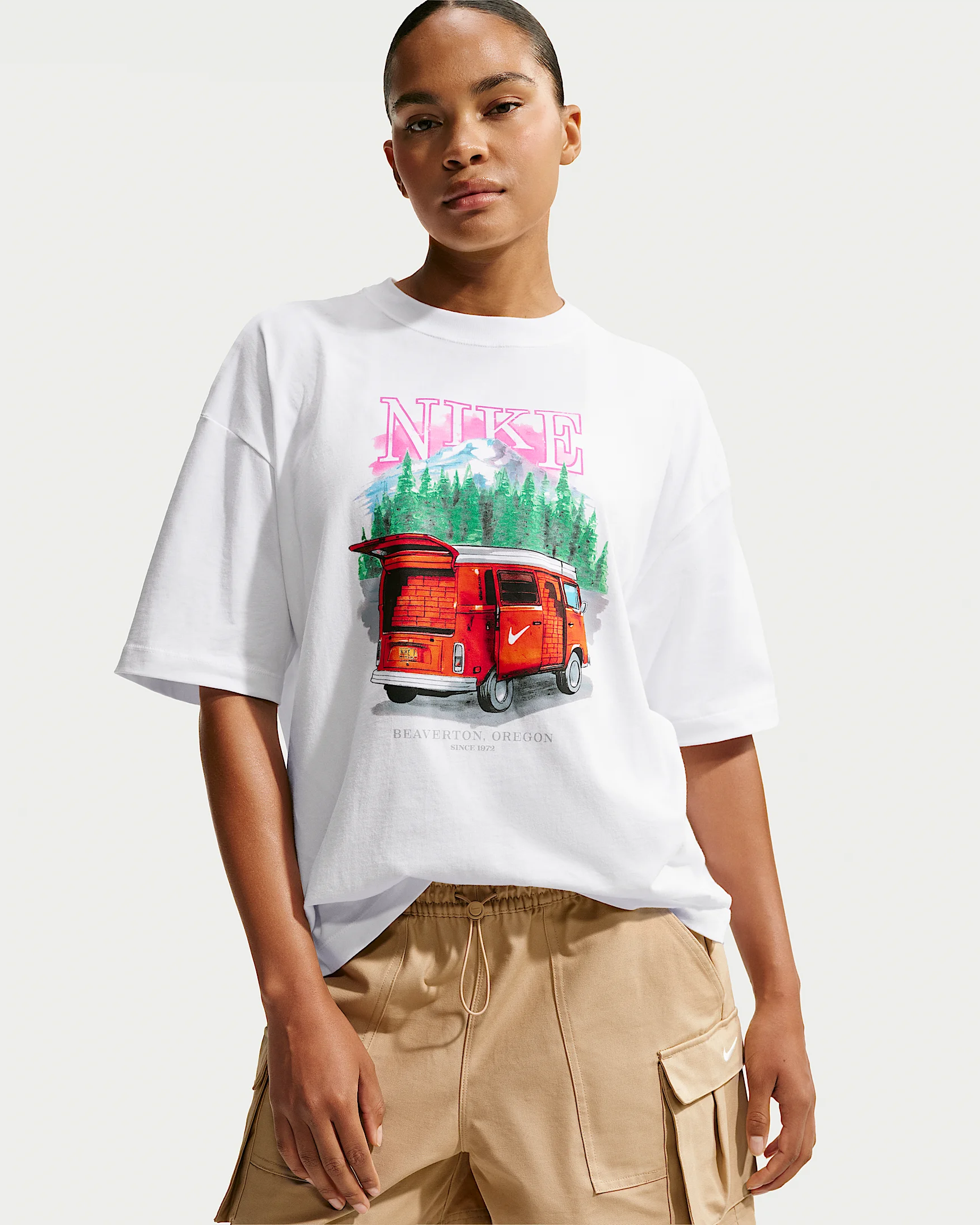 Nike Sportswear Classic Women's Oversized T-Shirt - 1