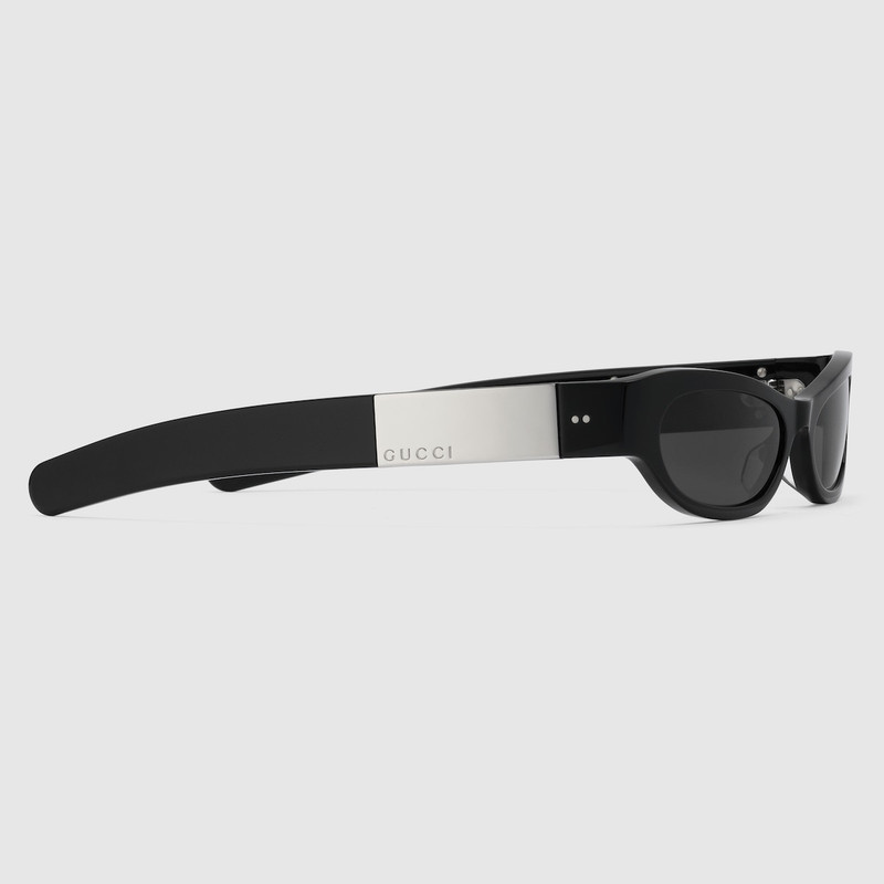 GUCCI Cat-eye frame sunglasses outlook