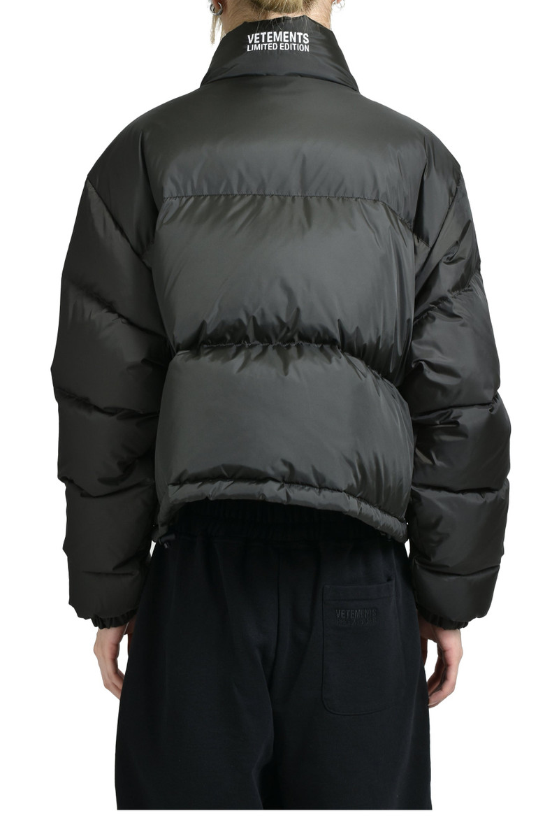VETEMENTS ICONIC BOXY PUFFER JACKET / BLK outlook