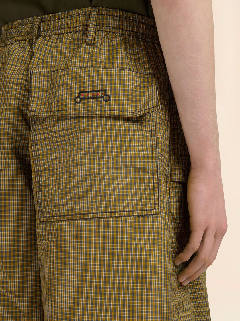 YELLOW CHECKED NYLON CARGO PANTS WITH TRUNKAROO LOGO - 4