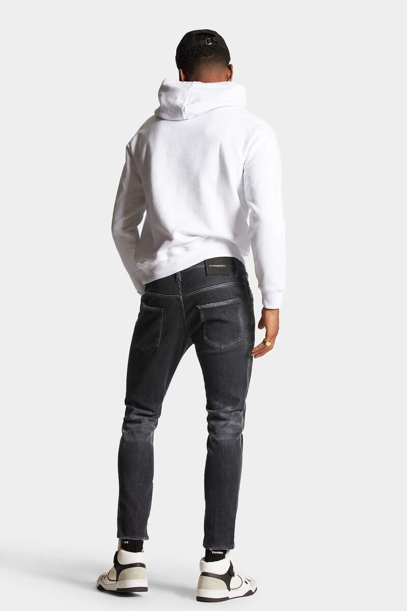 BLACK CLEAN WASH SKATER JEANS 4