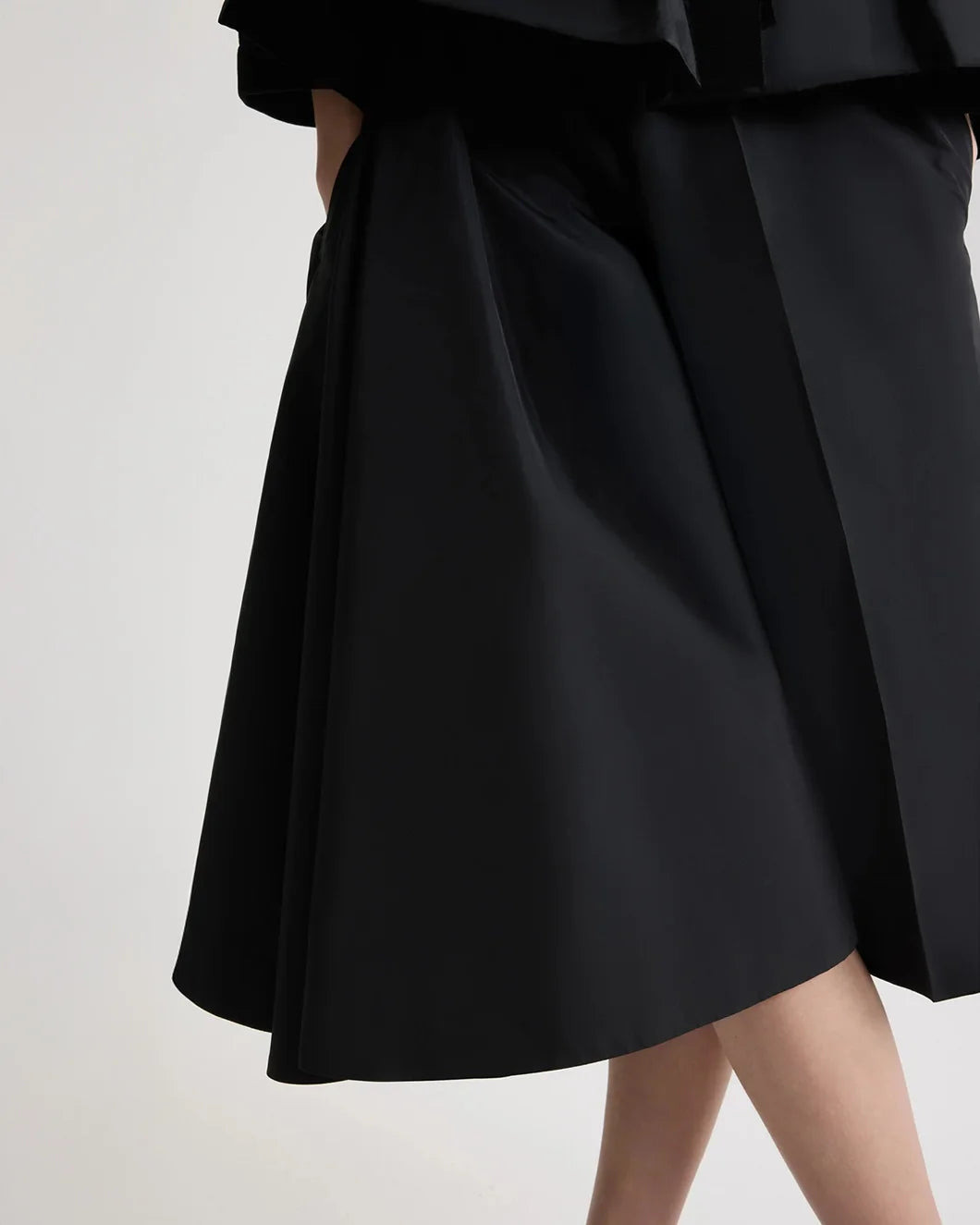 ASYMMETRIC BERMUDA SHORTS IN RECYCLED FAILLE - 4