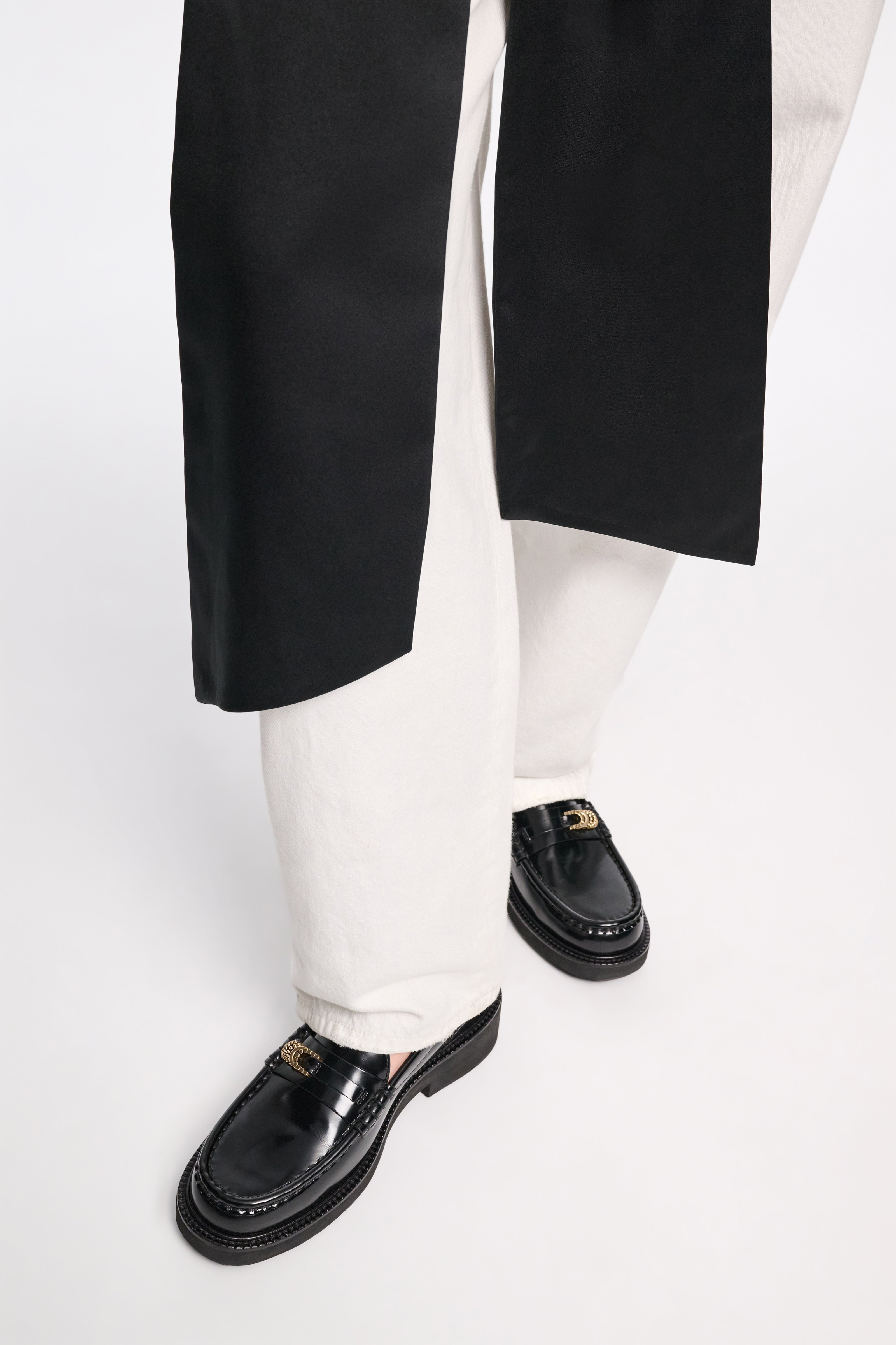SUBTLE SHINE Loafer - 3