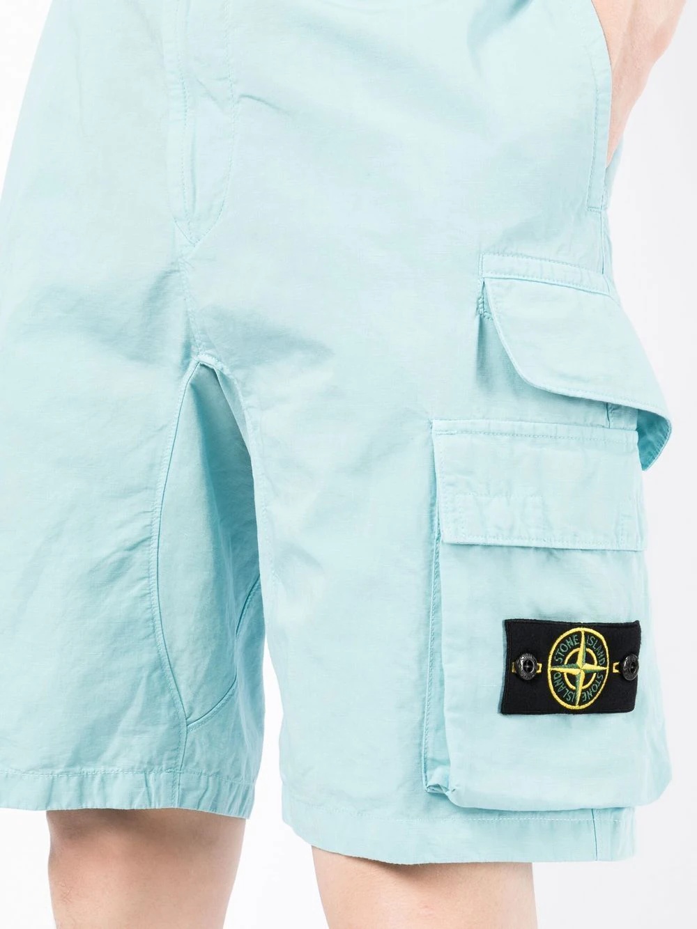 Compass logo patch cargo shorts - 5