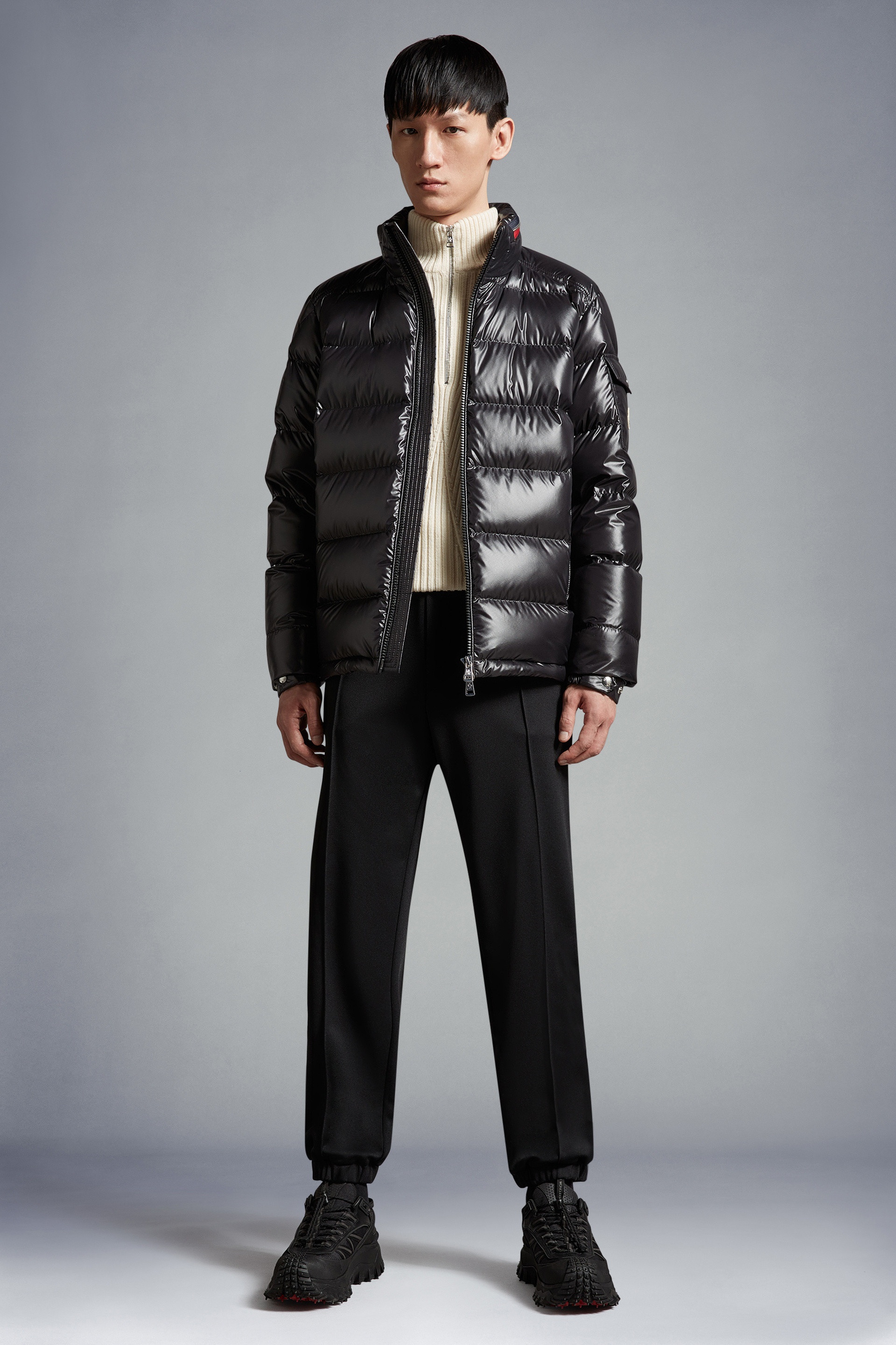 Moncler Bourne Short Down Jacket | REVERSIBLE
