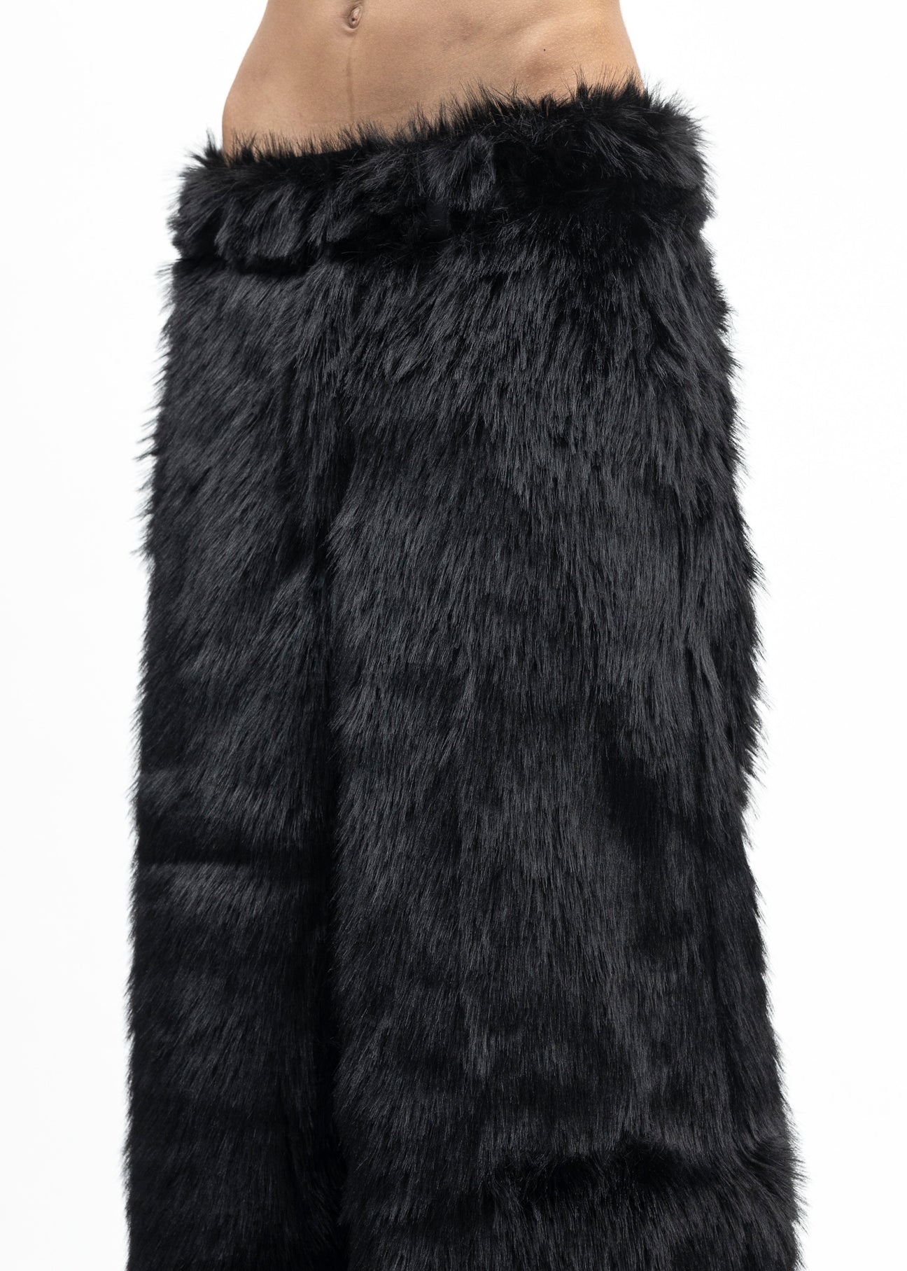 BLACK FAUX-FUR DEVIL PANTS - 5