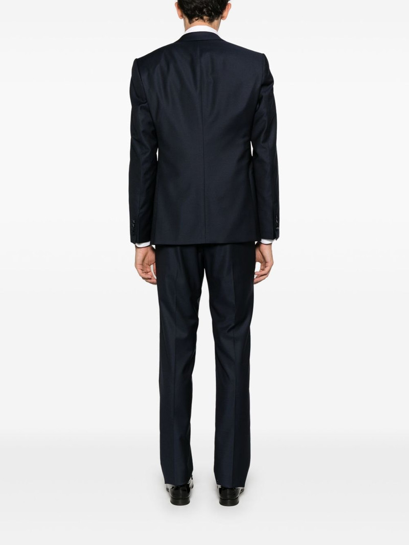 single-breasted suit 3