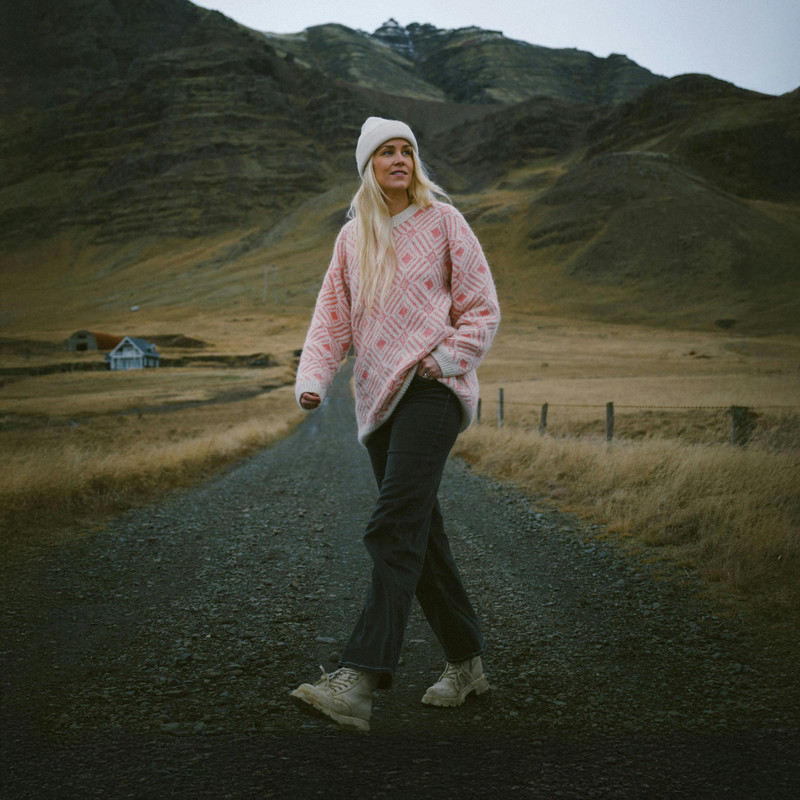 Flateyri Wool Sweater (Unisex) 5