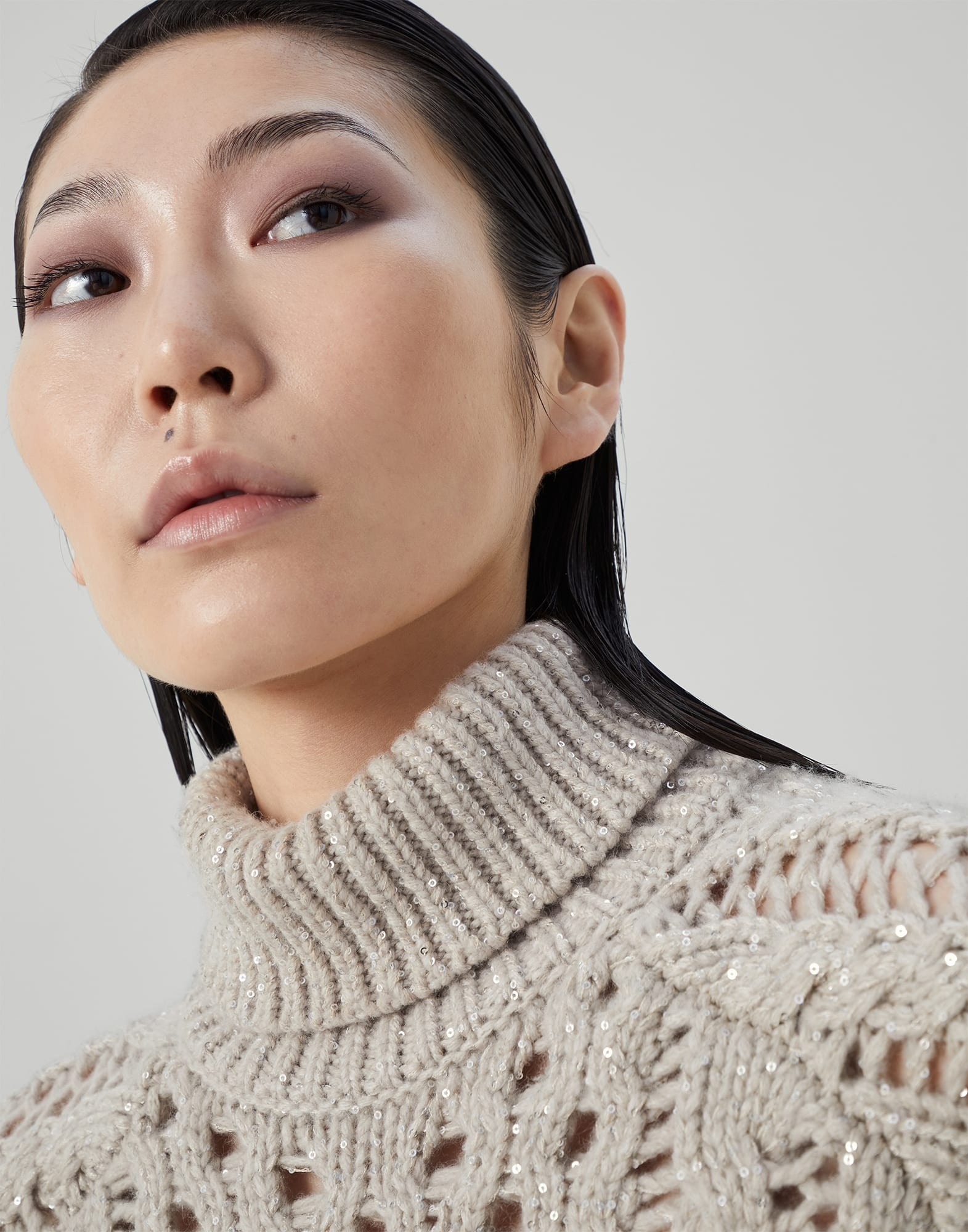 Dazzling Irish Cables turtleneck sweater in cashmere Feather yarn - 3