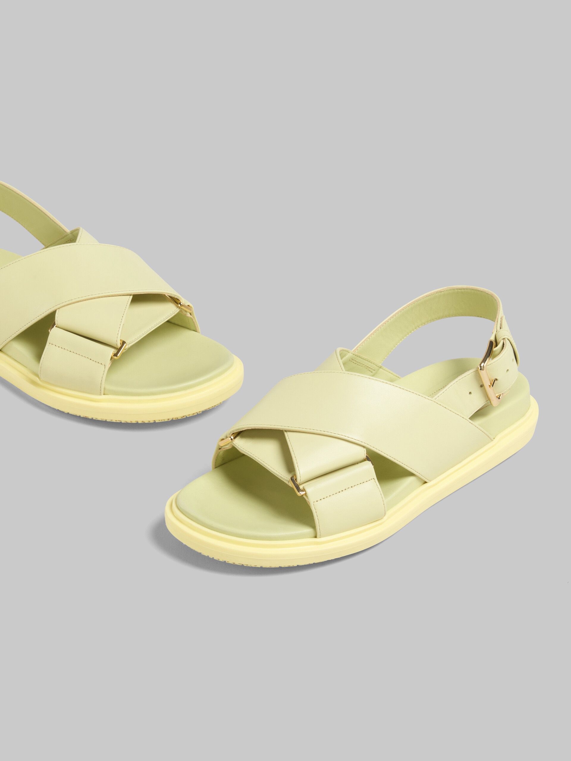 LIGHT YELLOW LEATHER FUSSBETT - 5