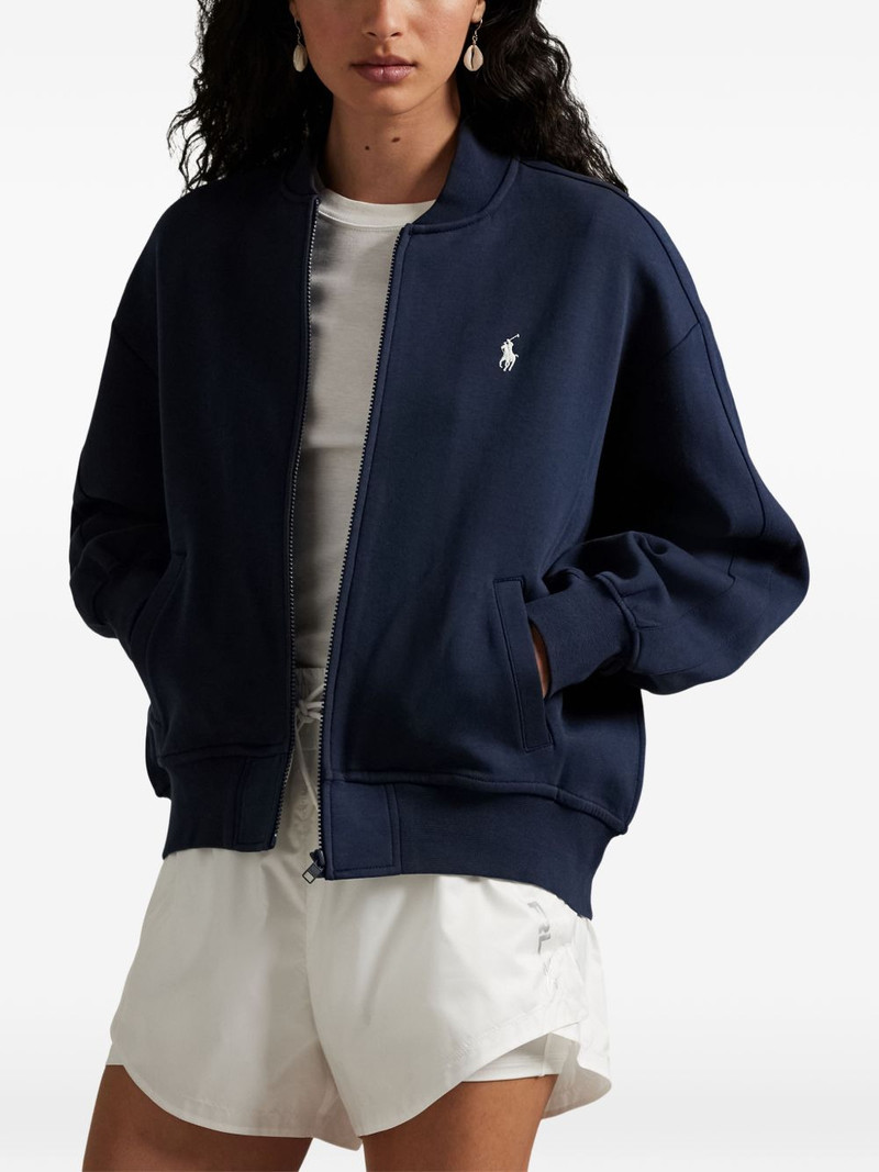 zip-fastening pocket sweatshirt 3
