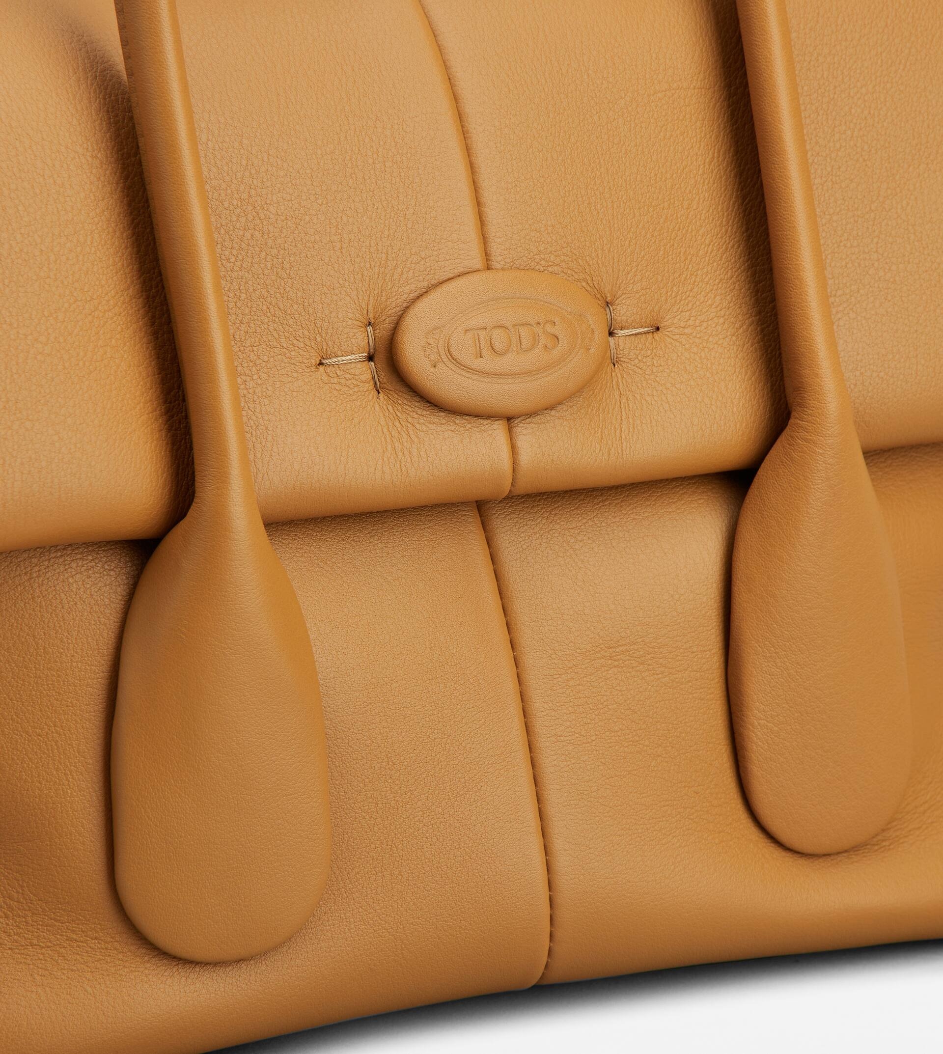 TOD'S DI BAG REVERSE IN LEATHER SMALL - BROWN - 6