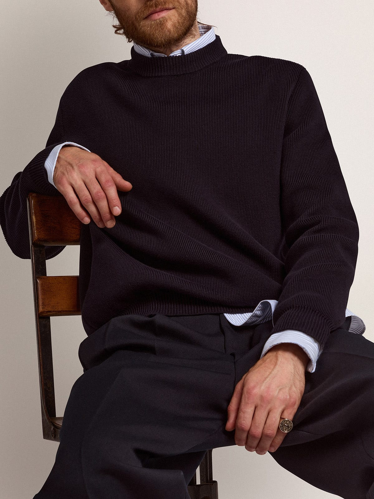 Men's round-neck sweater in dark blue cotton with logo - 2