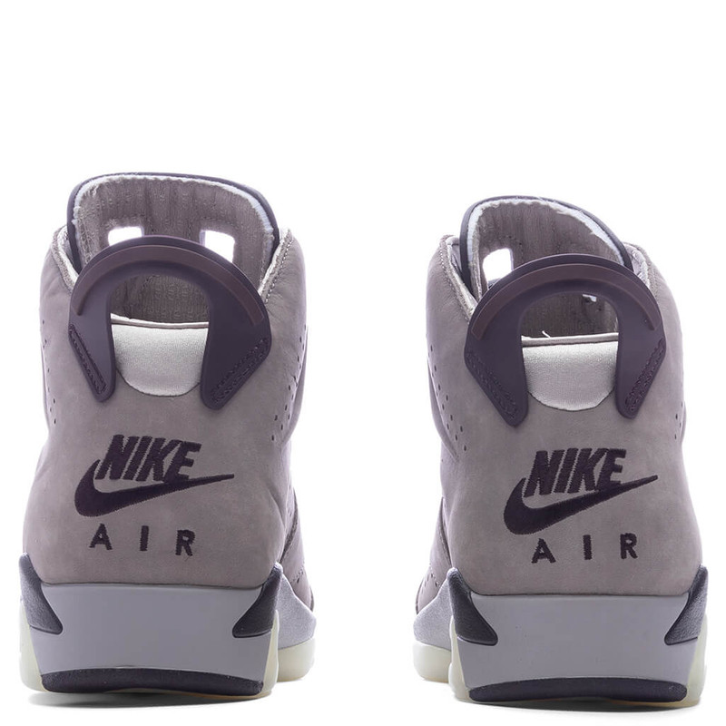 Jordan A MA MANIÉRE X AIR JORDAN 6 RETRO 'SMOKEY MAUVE' - VAPOR MAUVE/BURGUNDY ASH/FOSSIL STONE outlook