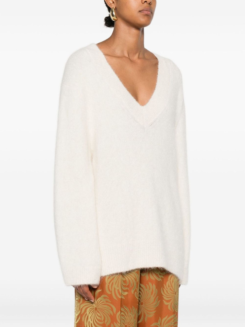 V-neck sweater 3
