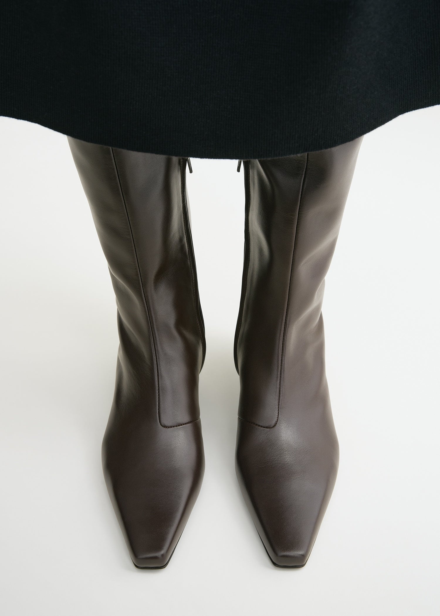 The Slim Knee-High Boot bark - 2