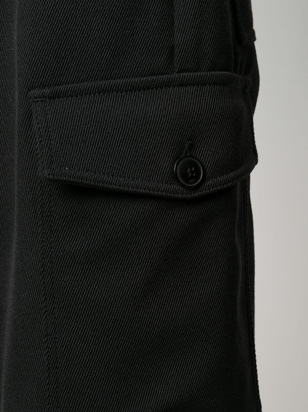 logo patch cargo Bermuda shorts - 5